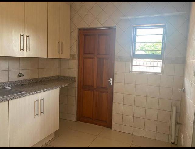 3 BEDROOM PROPERTY TO RENT IN RASLOUW